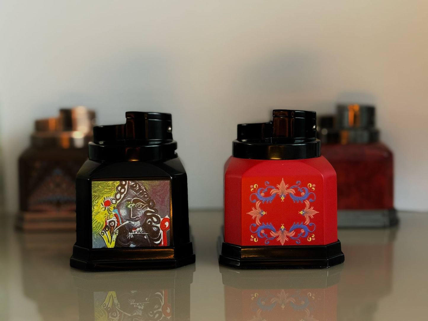 Element decorativ cu flamǎ