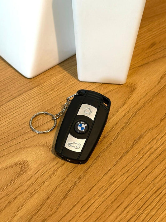 Brichetǎ cheie BMW