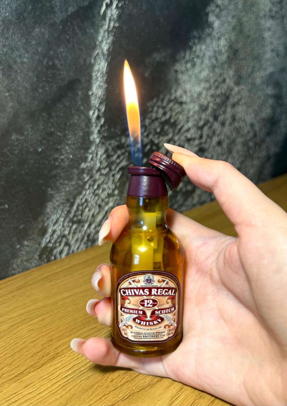 Bricheta sticla de Chivas Regal